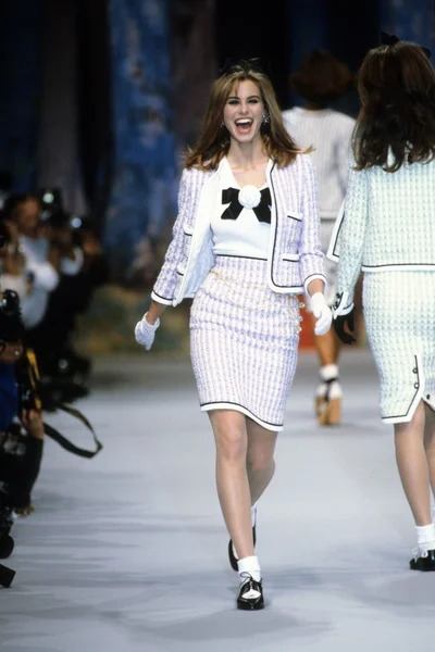 Look 13